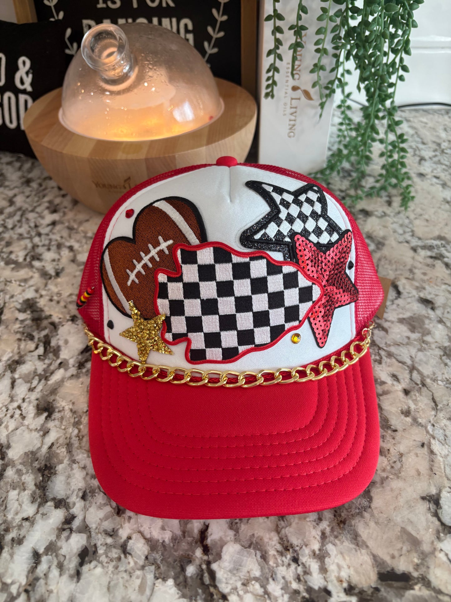 CHECKERED ARROWHEAD RED