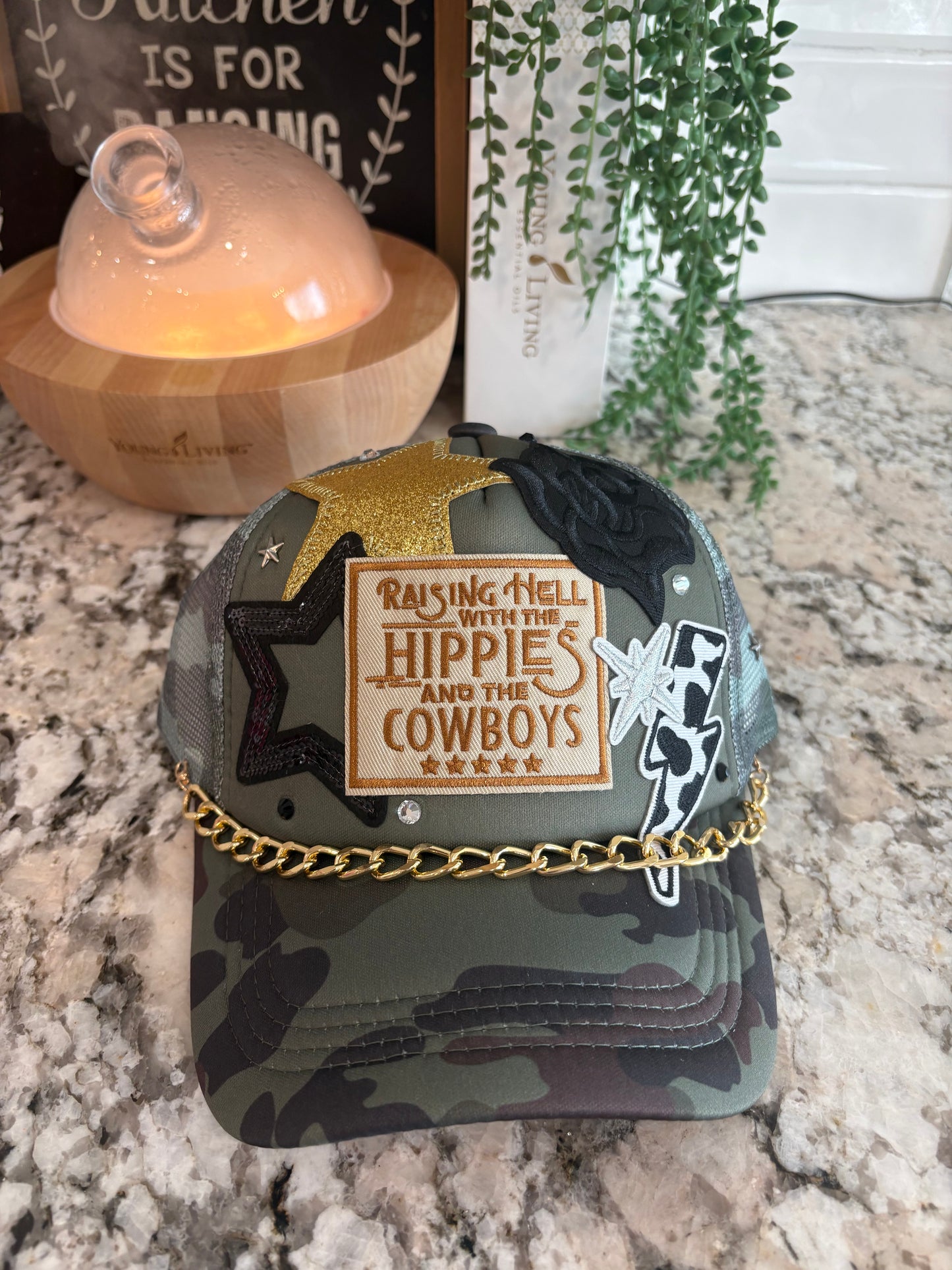 HIPPIES & COWBOYS