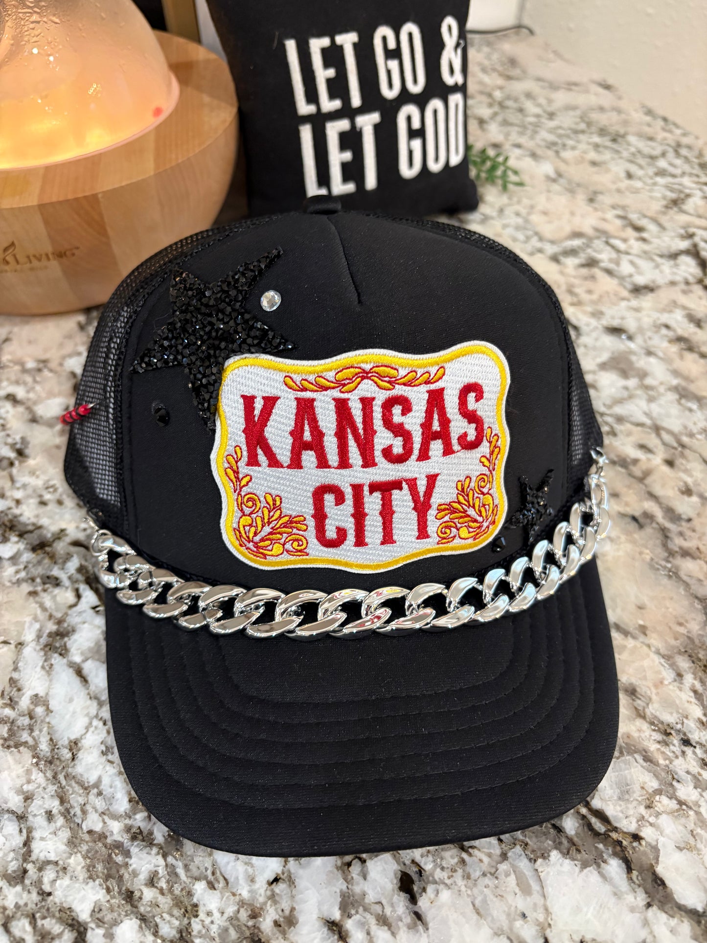 GOLDEN KC HAT